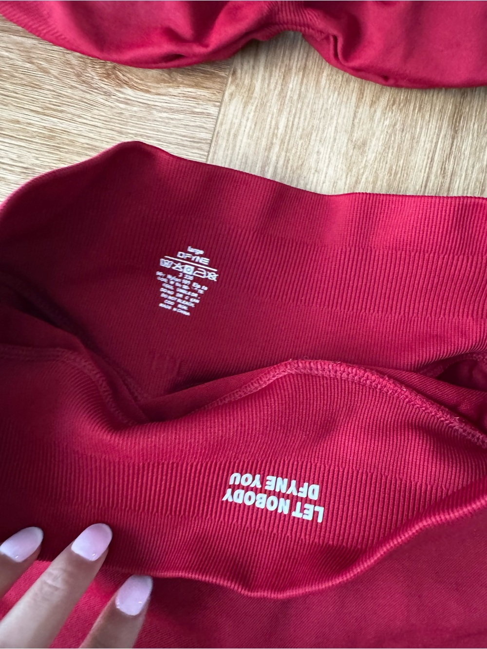 DFYNE crimson set size L - Picture 2 of 3